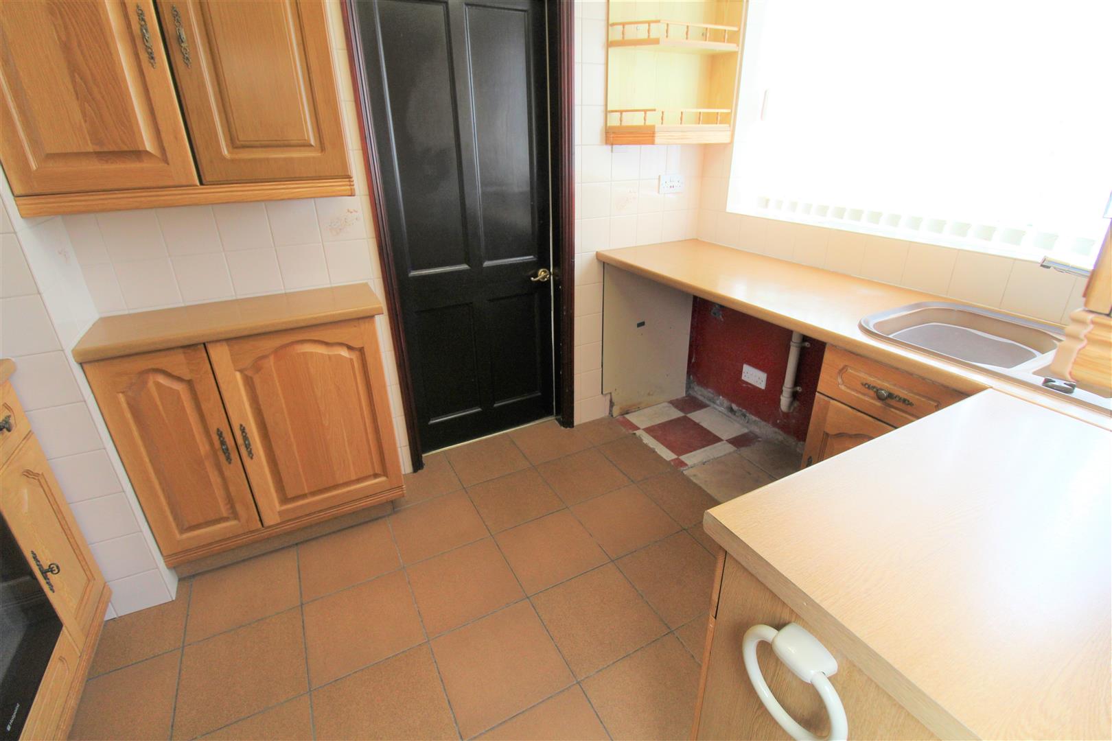 Field Avenue, Baddeley Green, Stoke-On-Trent